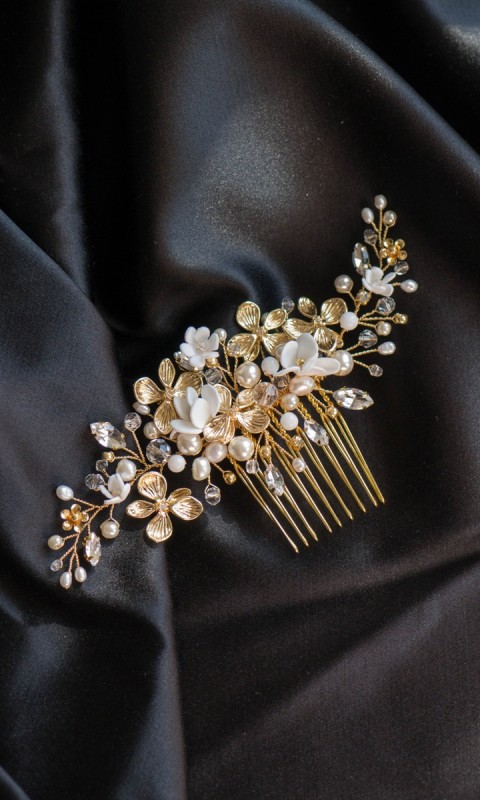 Giselle - złoty grzebyk ślubny z perłami